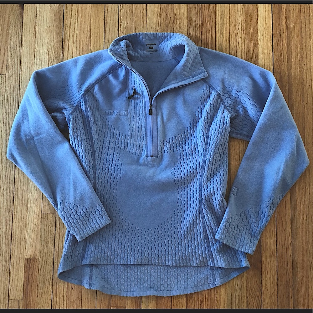 PATAGONIA women’s fleece, size M, periwinkle color